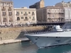 IL CASO/ A Taranto, per protesta contro la guerra, lancio di sassi contro nave della Marina Militare