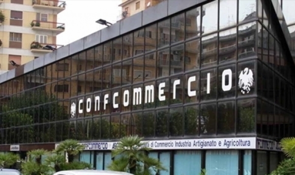 FASE 2/ La lunga attesa dei commercianti, ma Confcommercio Taranto mette in guardia “c’è chi non rispetta il divieto di vendita  di prodotti non alimentari”