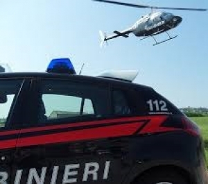 I Carabinieri stanno eseguendo nelle province di Taranto, Brindisi, Lecce e Roma 6 ordinanze di custodia cautelare per concorso e favoreggiamento in omicidio volontario premeditato ed aggravato.