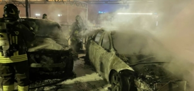 MISTERIOSO EPISODIO/ Incendio in auto concessionaria a Taranto, indagini a tutto campo, si segue la pista dolosa