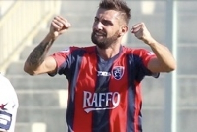 CALCIO/ Taranto: Tris di vittorie per i rossoblù che stendono l&#039;Agropoli 5-0 e agganciano il secondo posto