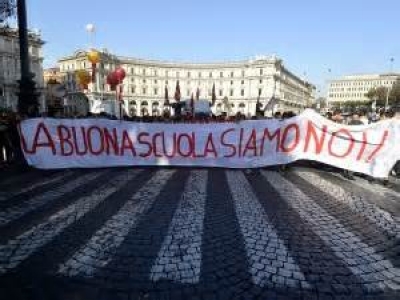 SCIOPERO DELLA SCUOLA/ "RIFORMA SI, MA NON COSI'" - Adesione FdS al Corteo degli Studenti il 5 maggio a Taranto