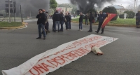 EX ILVA- GENOVA/ Protesta e corteo dei lavoratori: meglio una lotta disperata che una disperazione senza lotta