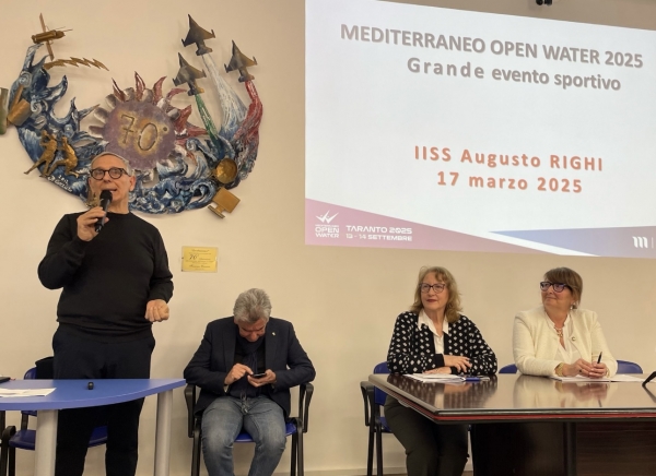 SCUOLA E SPORT/ Mediterraneo Open Water tra i banchi fa tappa  al Maria di Taranto