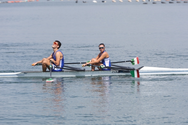 GIOCHI DEL MEDITERRANEO-TARANTO/ Canottaggio, emozionati le gare nella magica atmosfera del Mar Piccolo, Italia sul podio