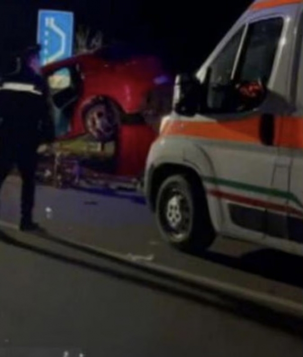 TRAGICO INCIDENTE/ Tre morti e un ferito grave nello scontro frontale tra un’auto e un furgone sulla Statale 7
