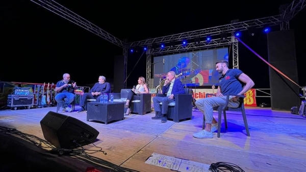 FESTA USB- TARANTO/ Ieri confronto su ex Ilva, con 3mila presenze, oggi focus su Sanità, domani Sicurezza sul lavoro con la piece teatrale La Gru