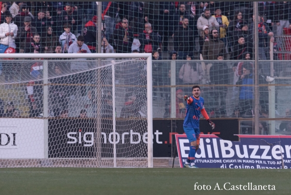 CALCIO/ Vannucchi para un rigore e il Taranto incassa un pari prezioso a Cerignola